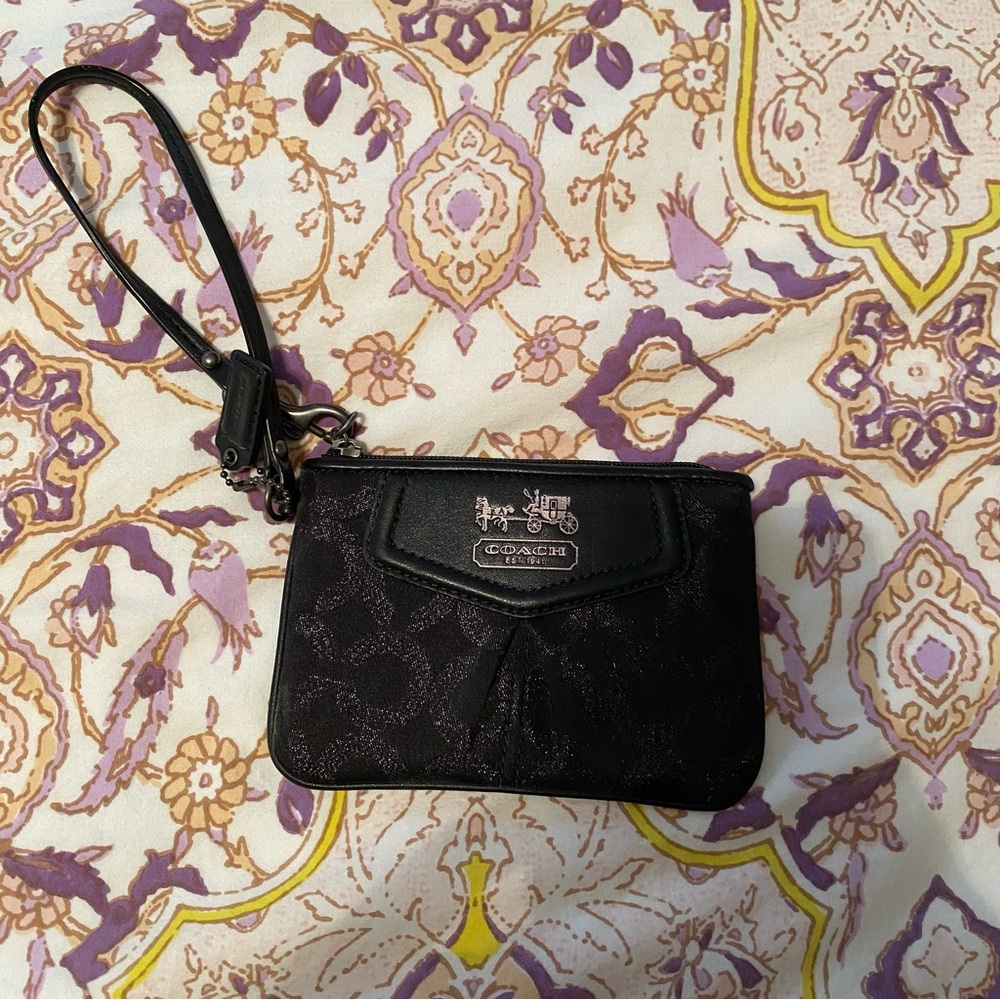 Coach wristlet💖